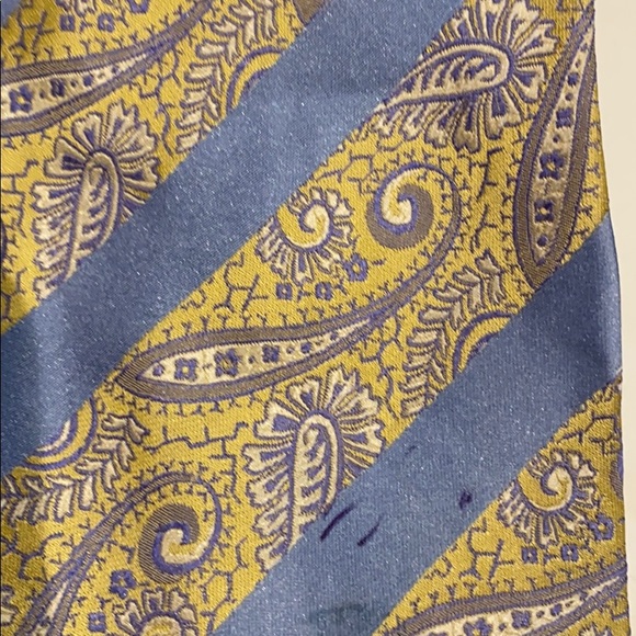 Men’s Necktie - Picture 2 of 2